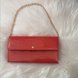 Authentic Louis Vouitton Vernes Sarah long wallet on chain